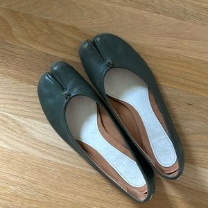 Tabi Ballet flats in Sage